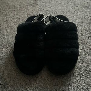 Ugg “Fluff Yeah” Black Slippers